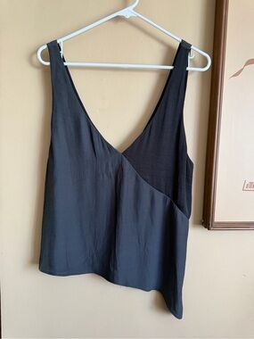 Silence + Noise Urban Outfitters Black Asymmetrical V-Neck Tank Top M